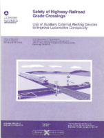Use of auxiliary external alerting devices to improve locomotive conspicuity
